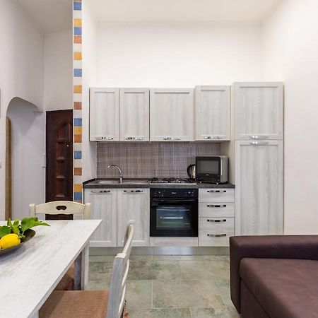 Gelso Complex Studios And Flat By Napoliapartments Exteriér fotografie
