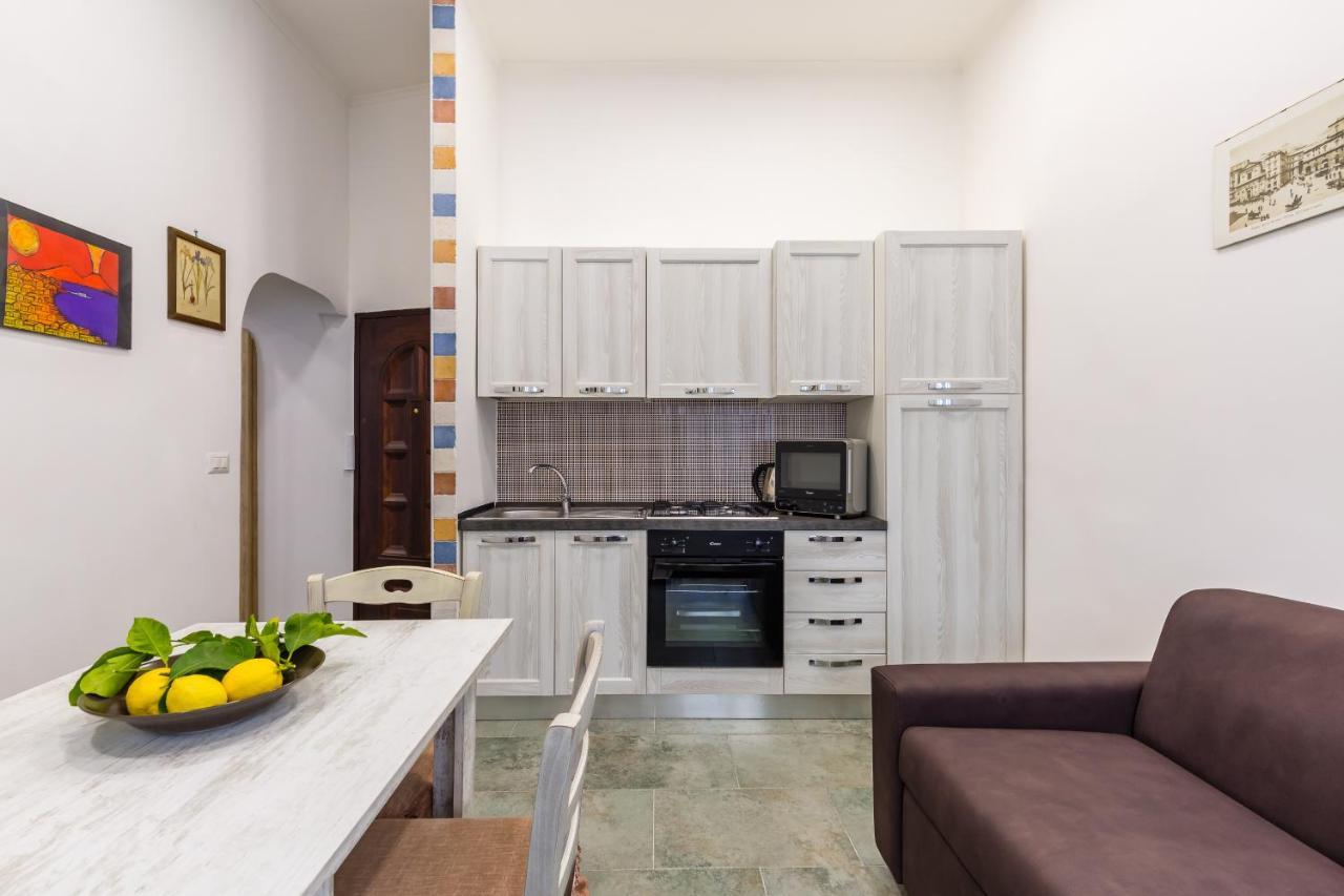 Gelso Complex Studios And Flat By Napoliapartments Exteriér fotografie